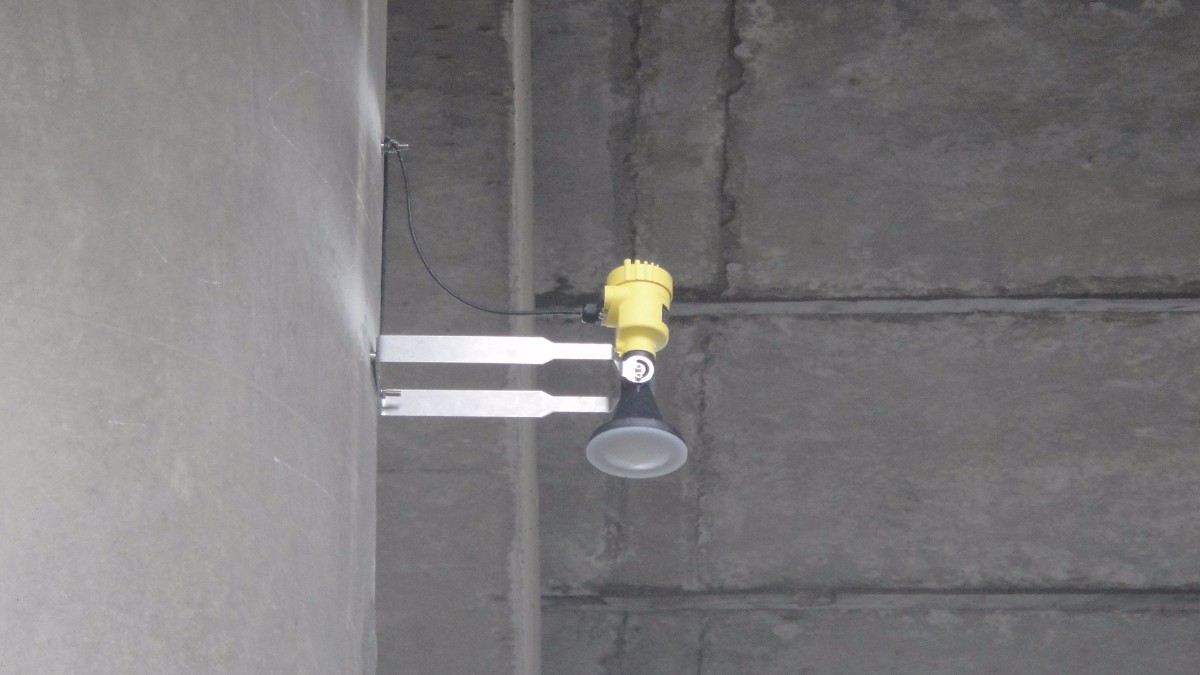 SEBA雷達水位計、雷達水位計、水位計